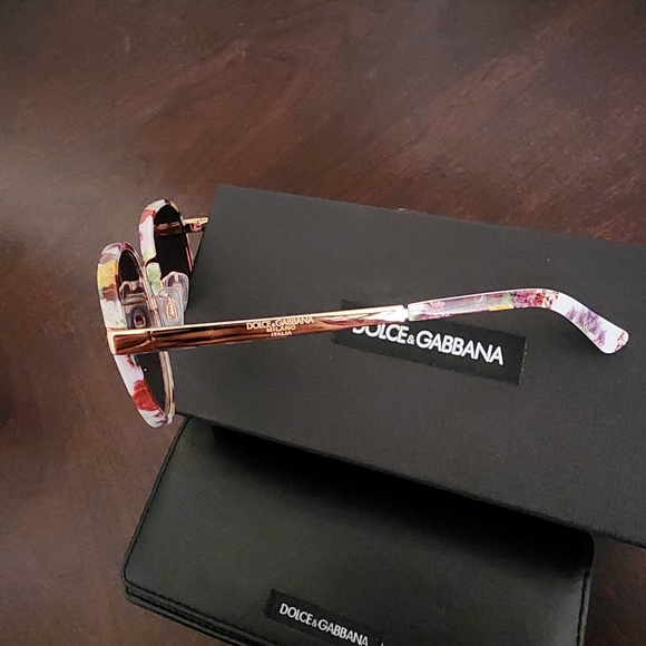 Dolce & Gabbana Round Sunglasses Peony Floral NIB - Picture 8 of 11